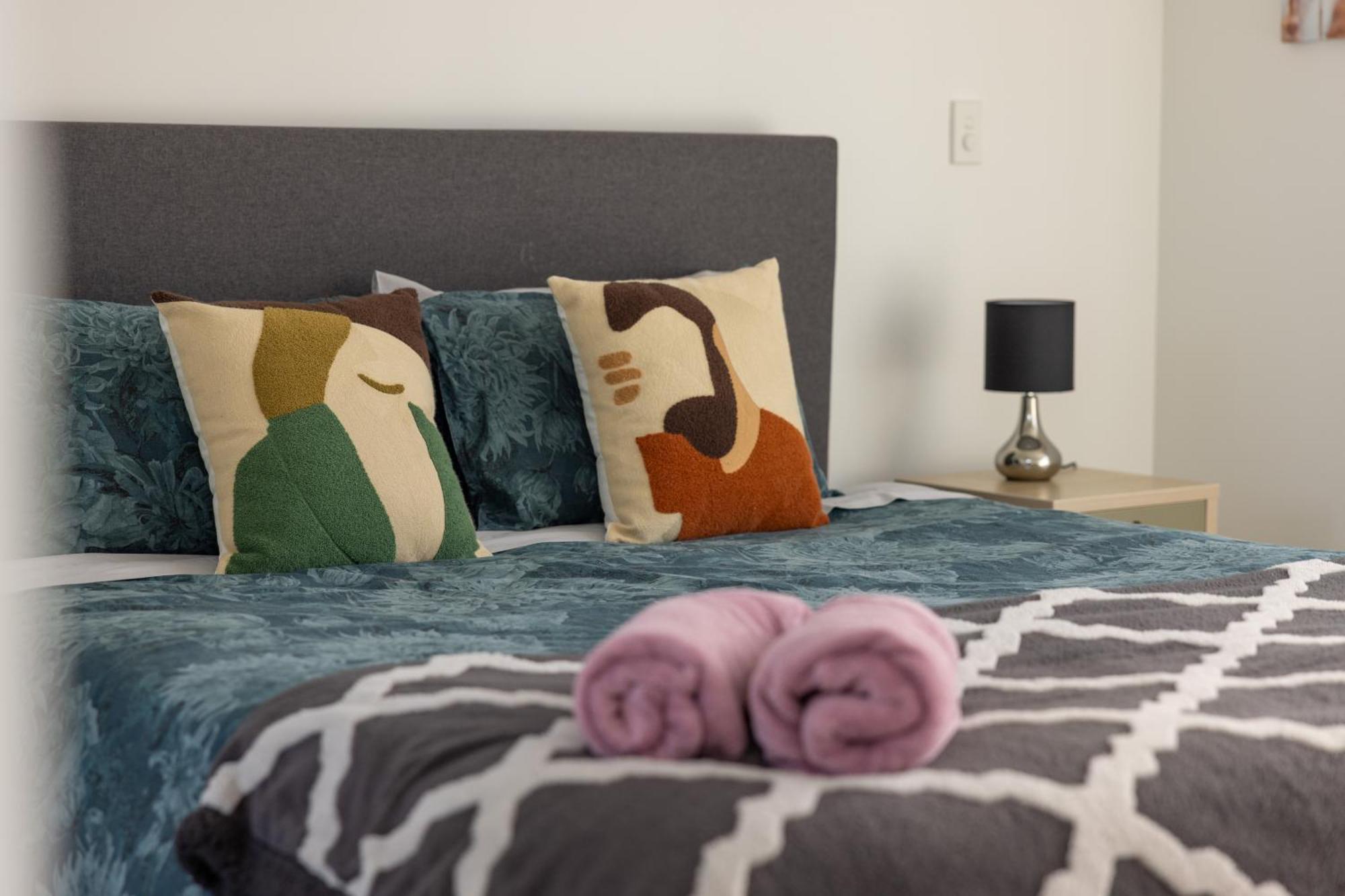 Luxury 2 Bedroom Townhouse By Hagley Park In Cbd Christchurch Luaran gambar